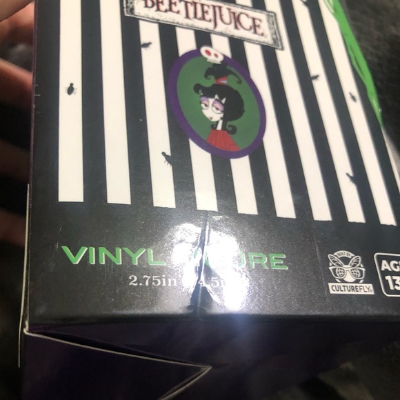 BEETLEJUICE COLLECTIBLE FIGURE NEW - Picture 4 of 7